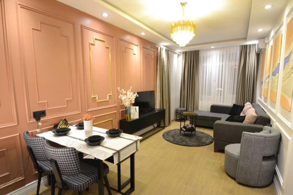 Luxury Comfortable House Daire