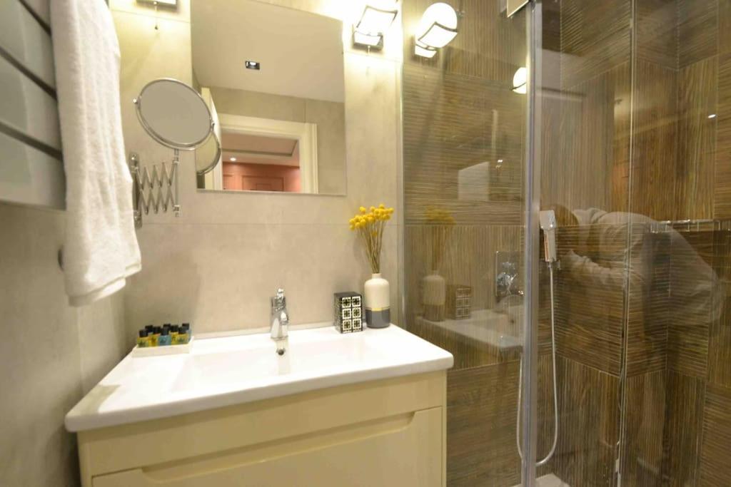 Daire Luxury Comfortable House